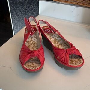 Rockabilly Pinup Fly London Red Knotted Wedge Sandals